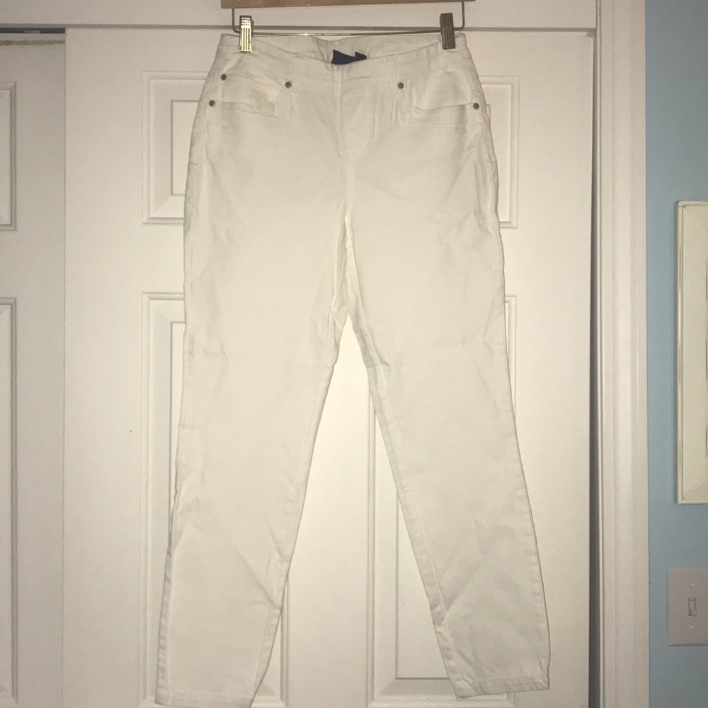 Women’s White Jeans Size 4